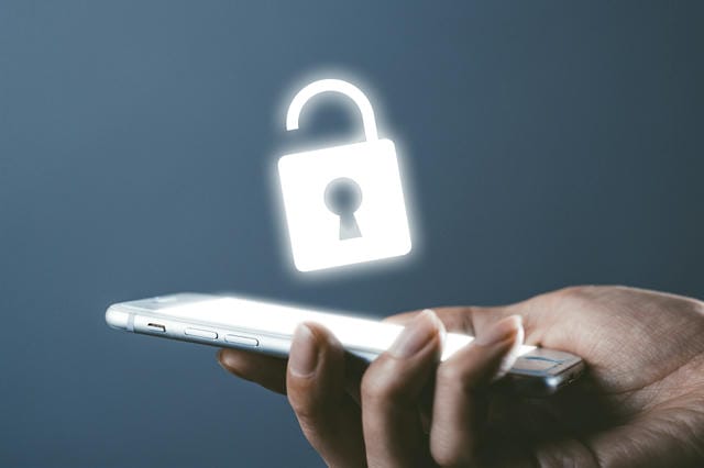 あなたのデータが狙われる！ファイアウォールの全貌とその隙間